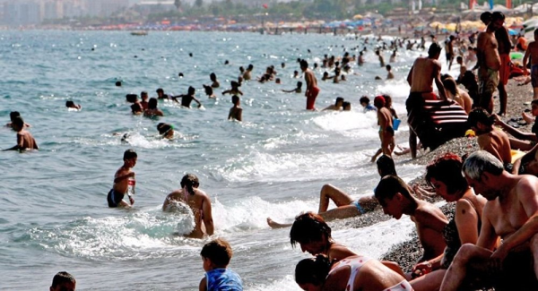 Şüvəlanda 2 oğlan, 1 qız dənizdə boğuldu